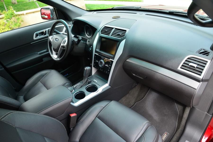  Ford Explorer Sport 2012 года  (фото 12 из 94)